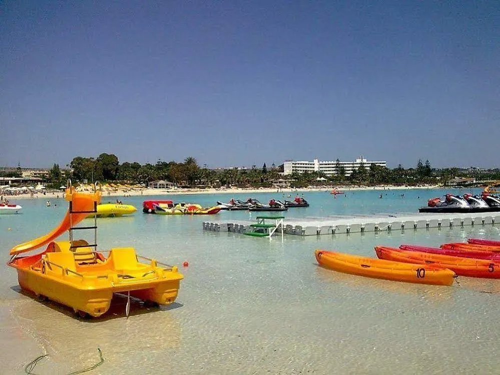 Nissi Park Hotel Айя-Напа